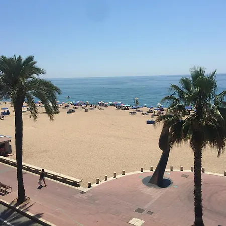 In Lloret Near Lloret Appartement