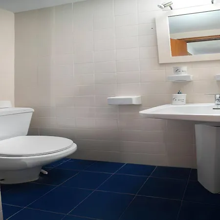 In Lloret Near Lloret Апартаменты Льорет-де-Мар